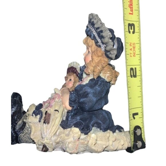 Yesterday's Child Figurine The Victorian Series ‘What is a Friend” 1995 Boyds Co - Picture 8 of 9